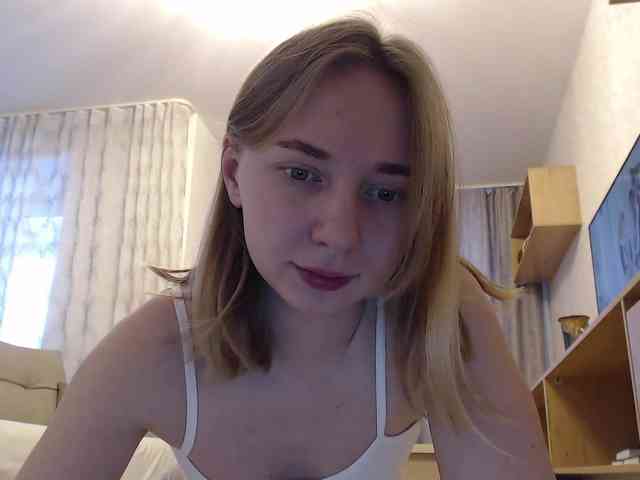Maria09900 webcam