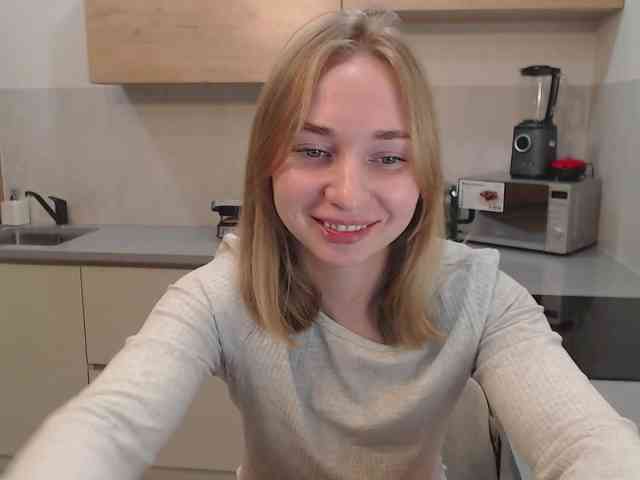 Maria09900 webcam