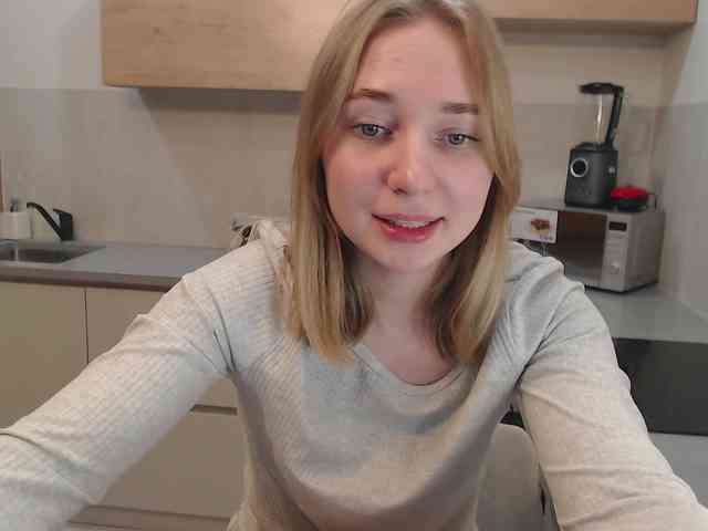 Maria09900 webcam