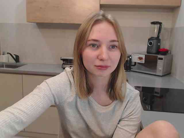Maria09900 webcam