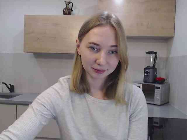 Maria09900 webcam