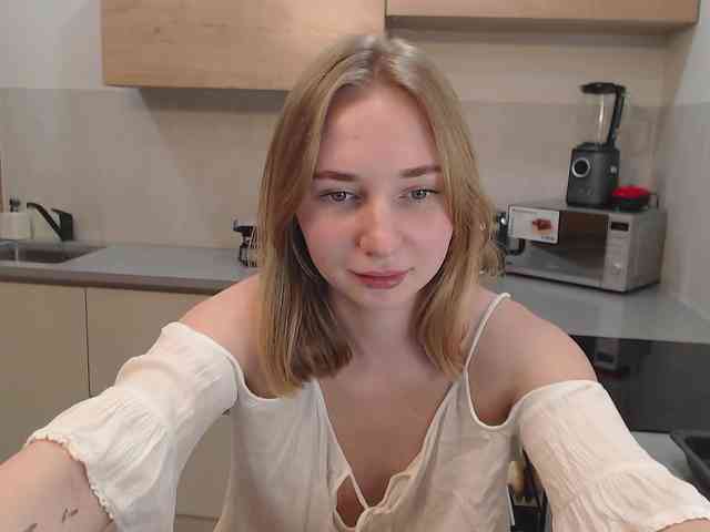 Maria09900 webcam