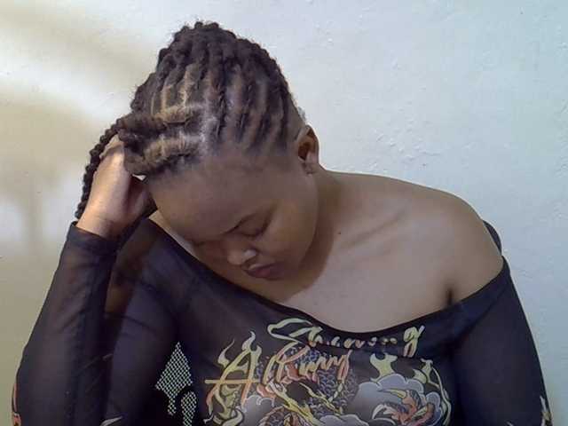 Sexytery's BongaCams show and profile