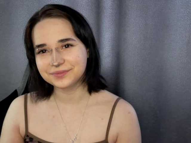 CatherynDowns — Hi, I'm Sofia, I'm 18, private is open. I love secret desires and gentle touches...