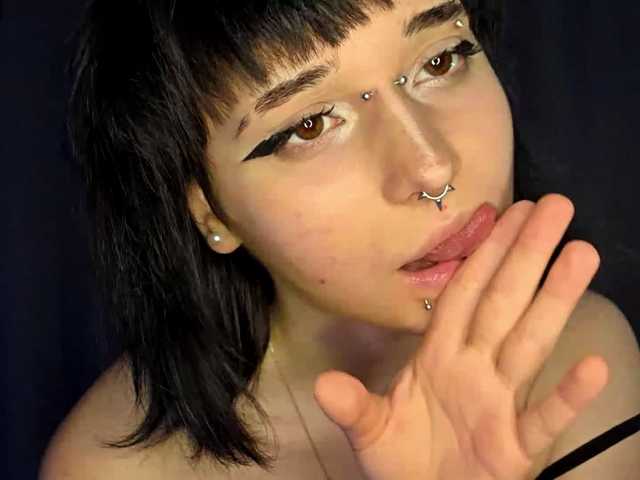 CatherynDowns's BongaCams show and profile