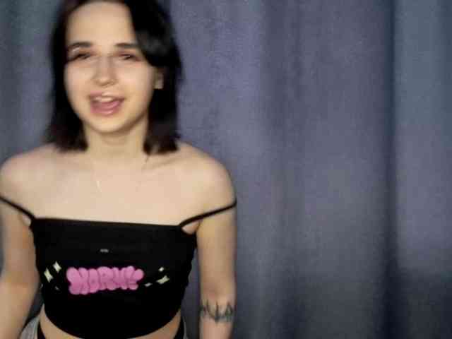 CatherynDowns Live Webcam on BongaCams