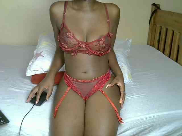 PetitteBunny Live Webcam on BongaCams