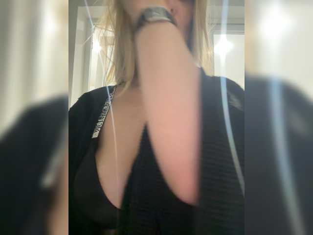 sweetmonaco's BongaCams show and profile