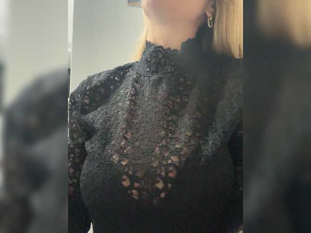 sweetmonaco's BongaCams show and profile