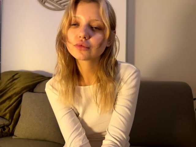 NaomiRosy's BongaCams show and profile