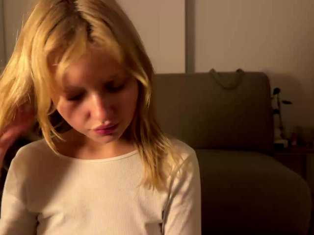 NaomiRosy's BongaCams show and profile