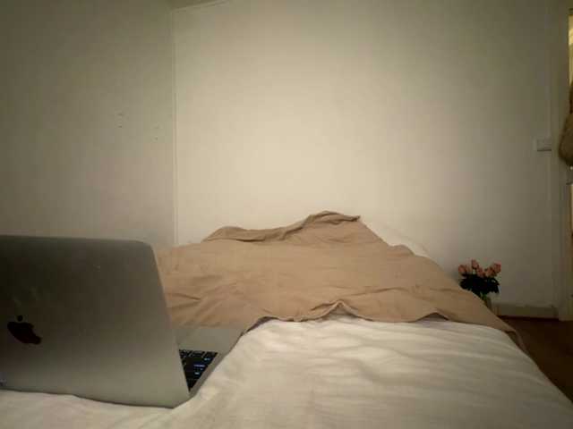 NaomiRosy's BongaCams show and profile