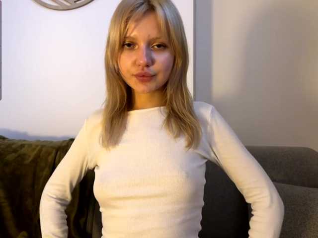 NaomiRosy's BongaCams show and profile