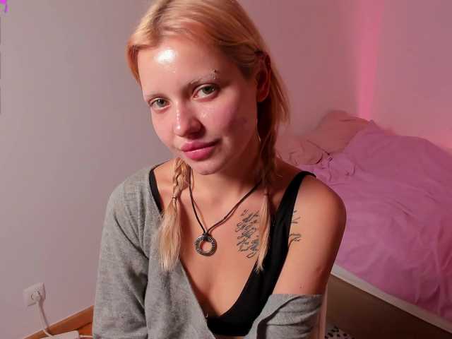 NaomiRosy's BongaCams show and profile