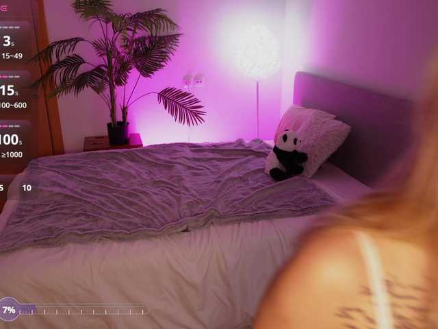 NaomiRosy's BongaCams show and profile