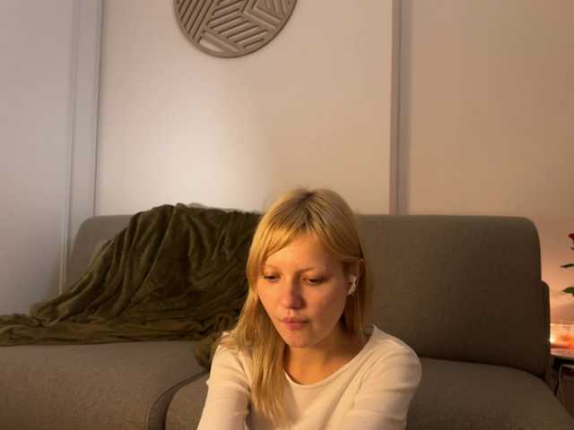 NaomiRosy's BongaCams show and profile