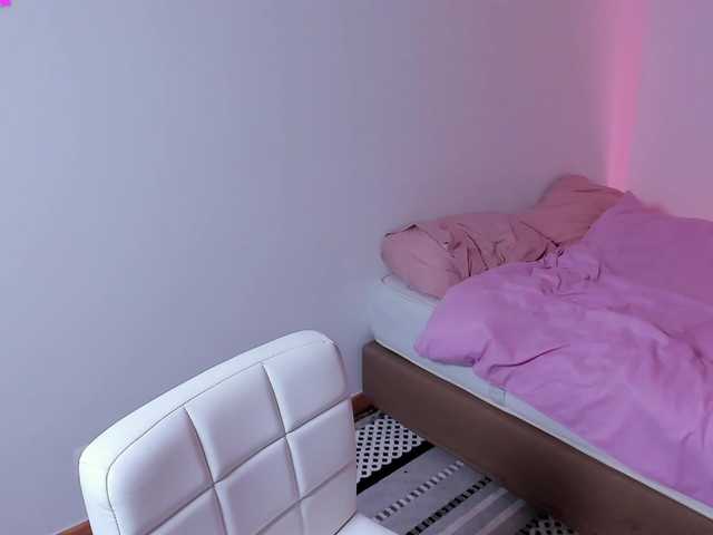 NaomiRosy's BongaCams show and profile