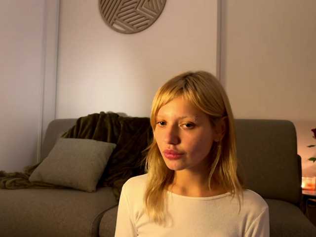 NaomiRosy's BongaCams show and profile