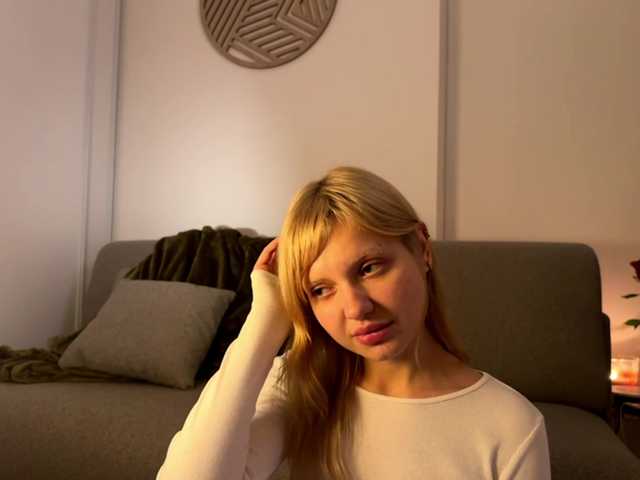 NaomiRosy's BongaCams show and profile