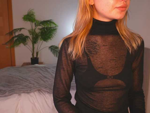 NaomiRosy's BongaCams show and profile