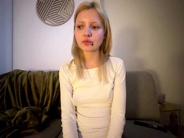 NaomiRosy's BongaCams show and profile