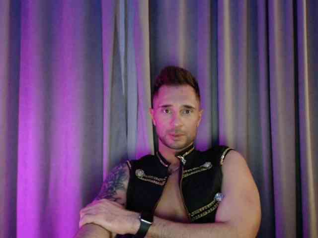 AlexStripperrr Live Webcam on BongaCams