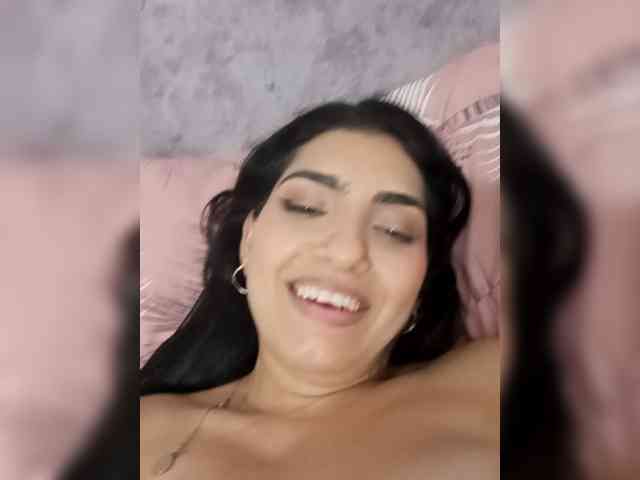 CaroLunahot webcam