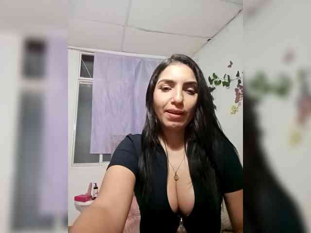 CaroLunahot webcam
