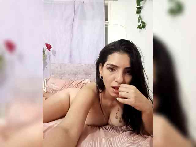 CaroLunahot webcam
