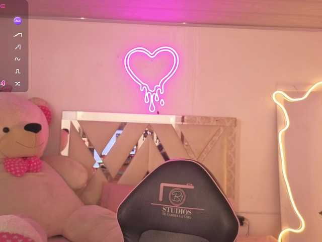 le modèle SABRINA-TAY est en webcam porno dans un show sur le site bongacams, il possède les tags suivants: Latino/Hispanic,Redhead,Shaved