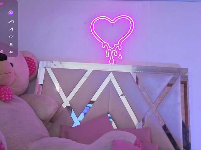 SABRINA-TAY's BongaCams show and profile