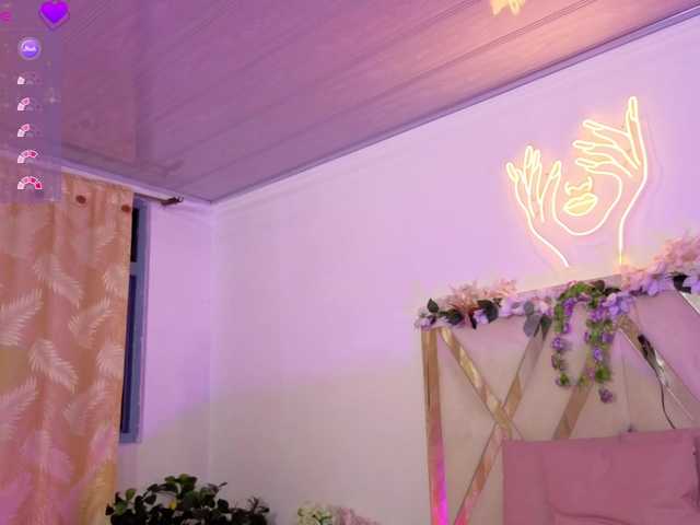 NEFTIS-TAY's BongaCams show and profile