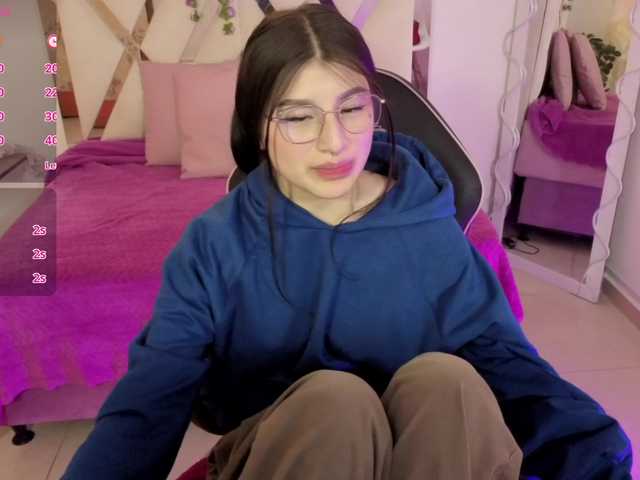 NEFTIS-TAY's BongaCams show and profile