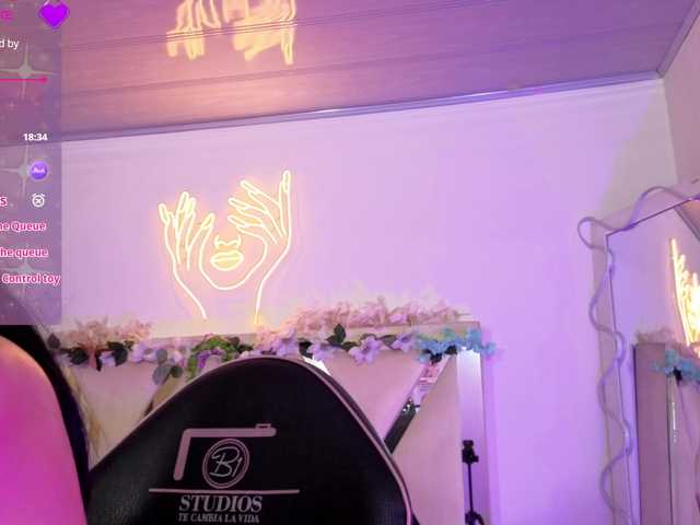 NEFTIS-TAY's BongaCams show and profile