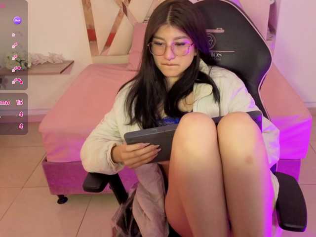 NEFTIS-TAY's BongaCams show and profile