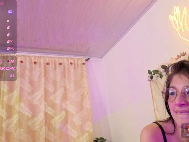 NEFTIS-TAY's BongaCams show and profile