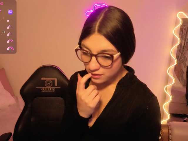 MAHYRA-TAY Profile Image