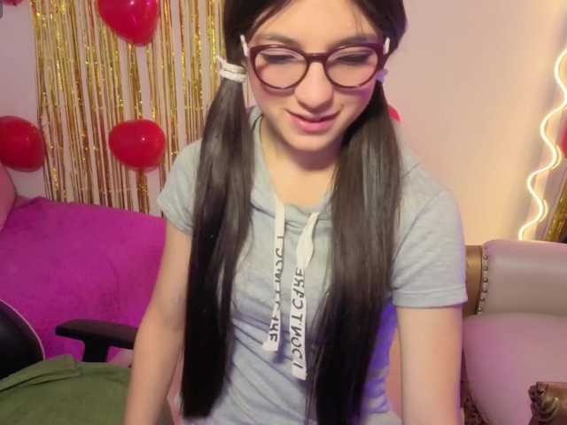 MAHYRA-TAY's BongaCams show and profile