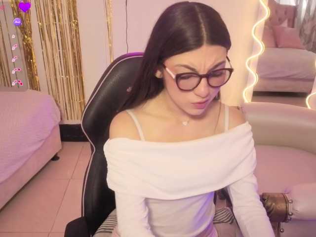 MAHYRA-TAY's BongaCams show and profile