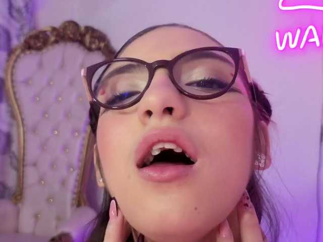 MAHYRA-TAY's BongaCams show and profile