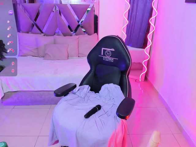 RIO-TAY1's BongaCams show and profile