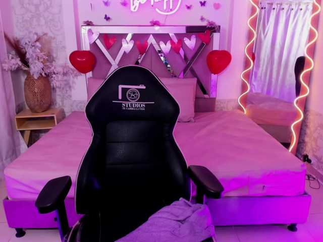 JENNA-TAY's BongaCams show and profile