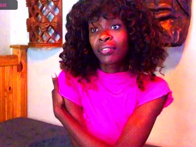 Natussi's BongaCams show and profile