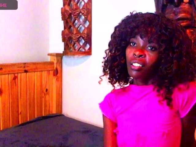 Natussi's BongaCams show and profile