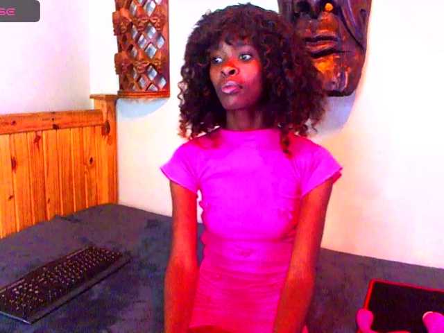 Natussi's BongaCams show and profile