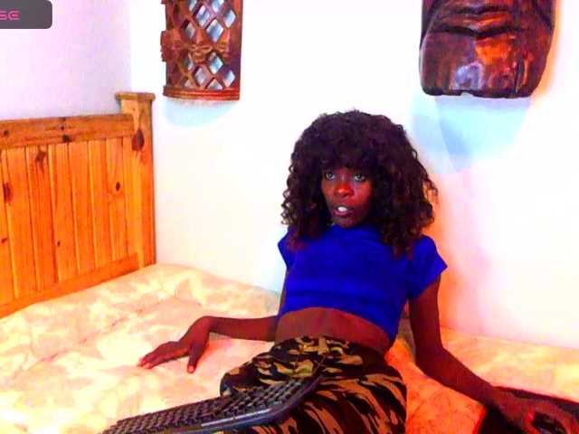 Natussi's BongaCams show and profile