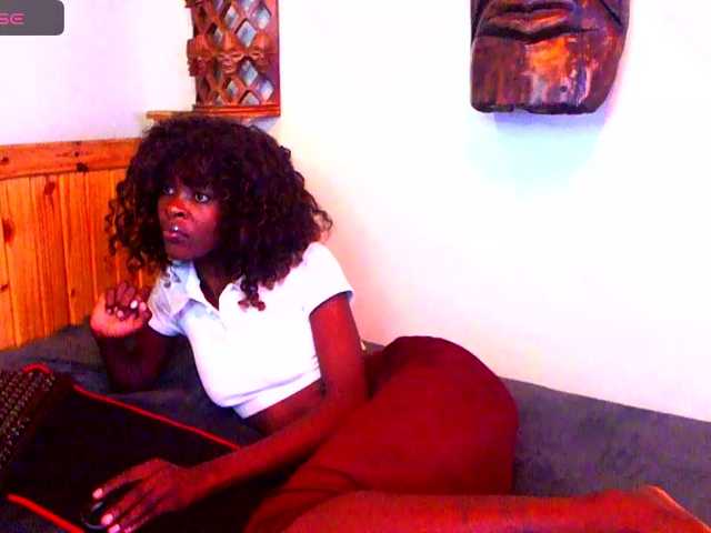 Natussi's BongaCams show and profile