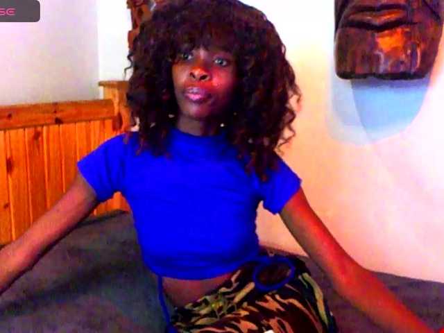 Natussi's BongaCams show and profile