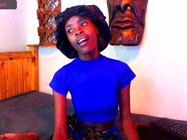 Natussi's BongaCams show and profile