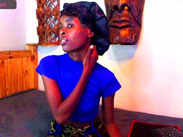 Natussi's BongaCams show and profile